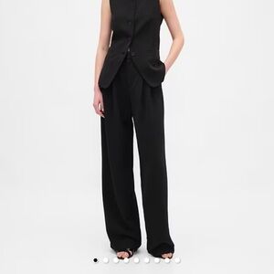 GAP 365 High Rise Pleated Trousers in Black